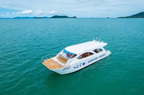 Premium Phi Phi, Maya Bay Beach And Bamboo island tour with speed catamaran