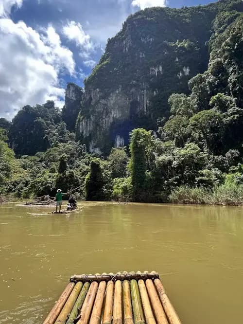 Khao Sok Bambusfloßfahrt
